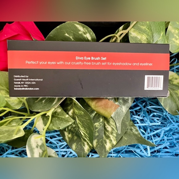 NIB Beauty Diva London Eye Brush Set in Orange - Picture 4 of 5